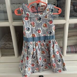 EUC mini boden linen 🌸 dress w/removable tulle skirt. Size 2-3
Love this so much